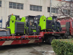 ga黄金甲体育集团一批滑移装载机出口欧洲市场